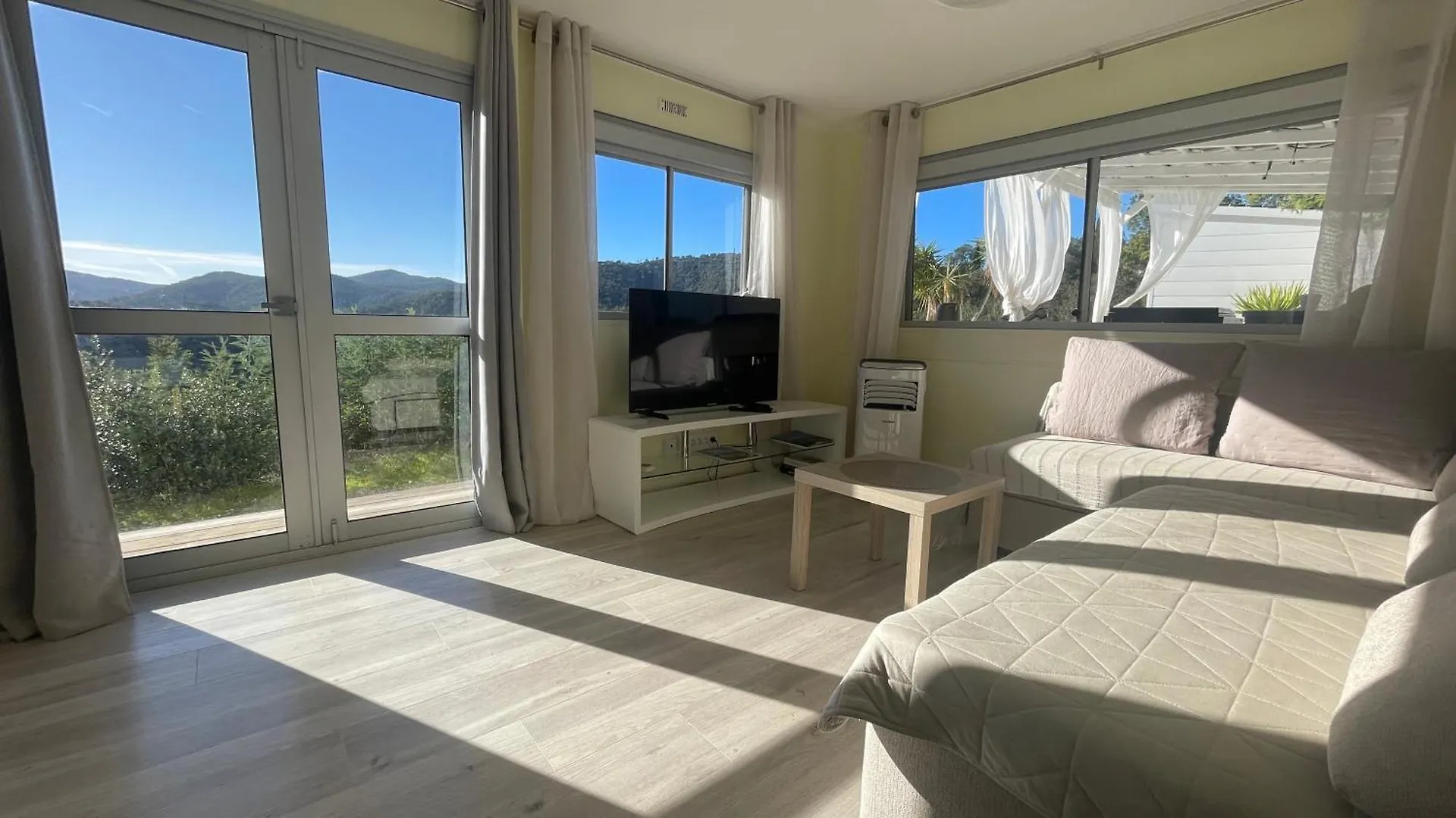 Feriehus 2 Tiny Homes With Private Pool & Beds In Golf Of St-Tropez Le Muy Frankrig