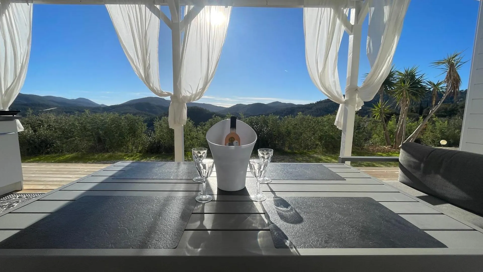 2 Tiny Homes With Private Pool & Beds In Golf Of St-Tropez Le Muy