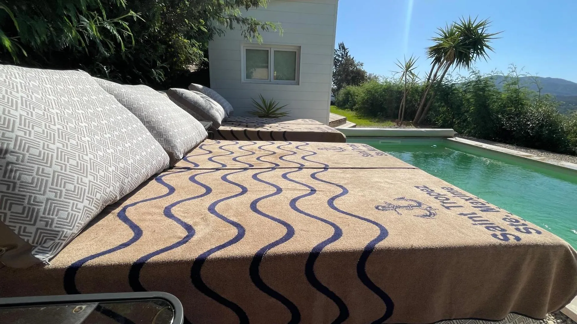 2 Tiny Homes With Private Pool & Beds In Golf Of St-Tropez Le Muy Feriehus